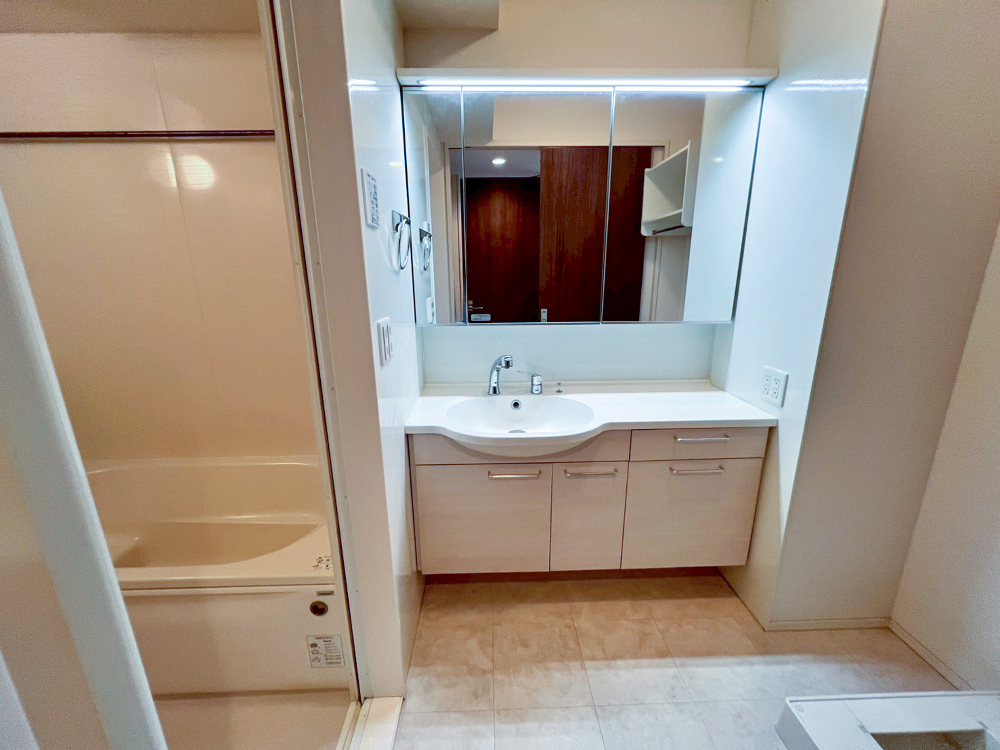 洗面設備　※同一物件の別室写真になります