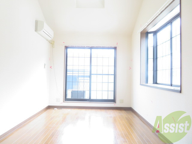 居室・リビング　８．８帖の広々とした洋室です＾＾広いですね～