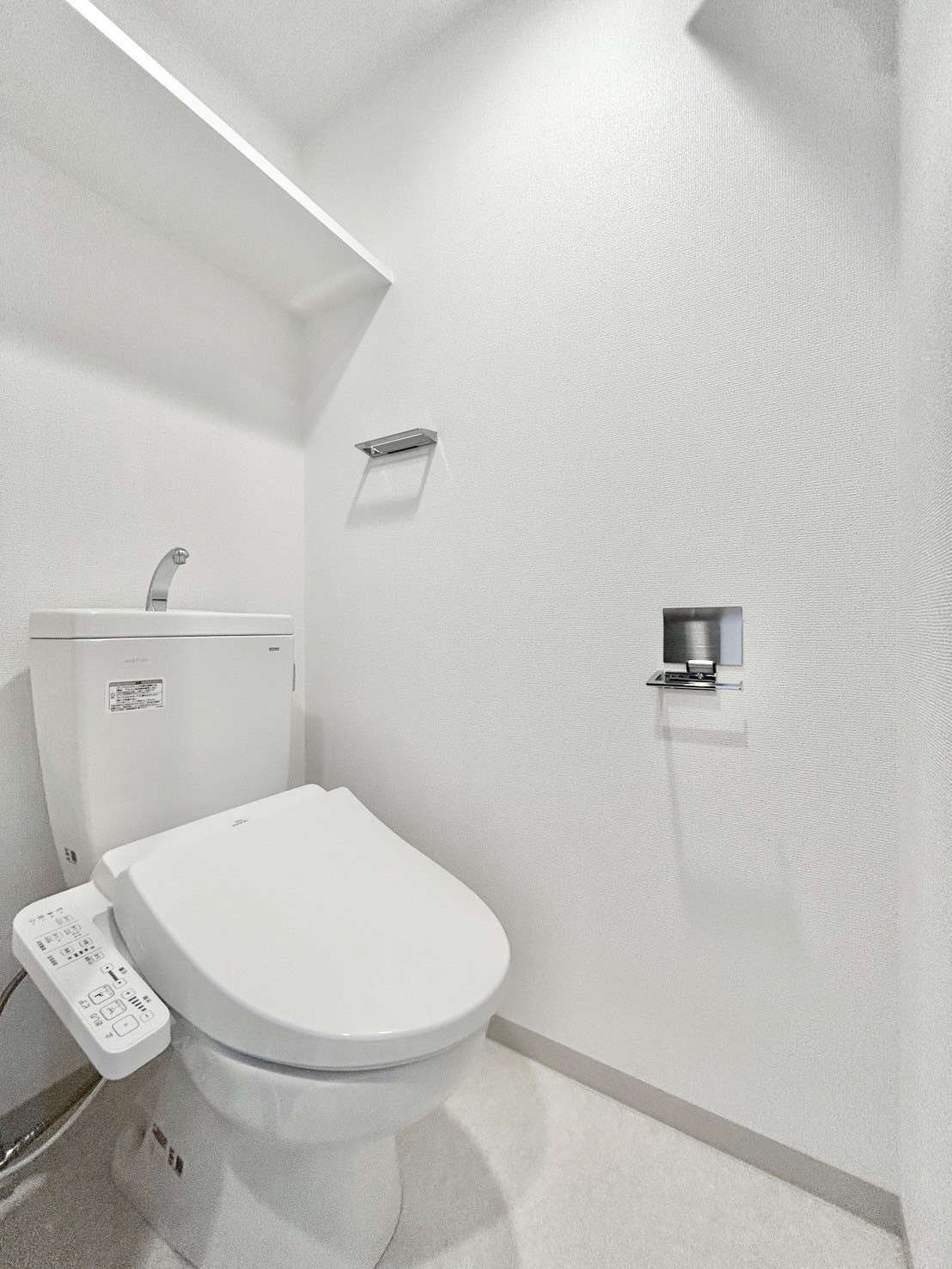 近鉄名古屋線 米野駅 徒歩13分 15階建 築2年のトイレ写真