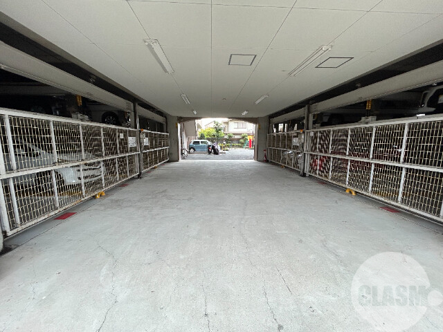 駐車場　敷地内駐車場