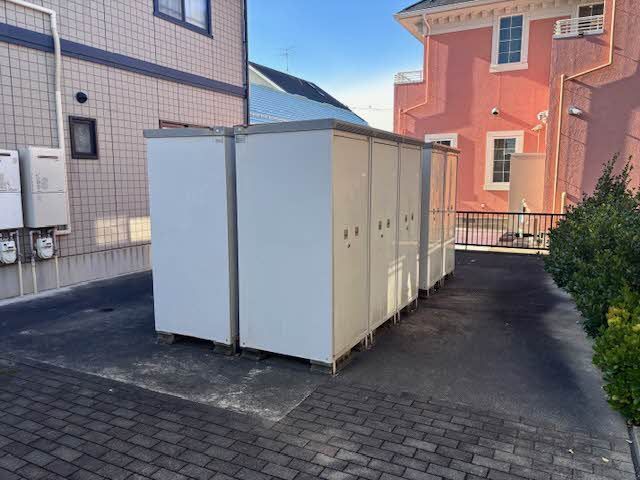 建物外観　ストッカー