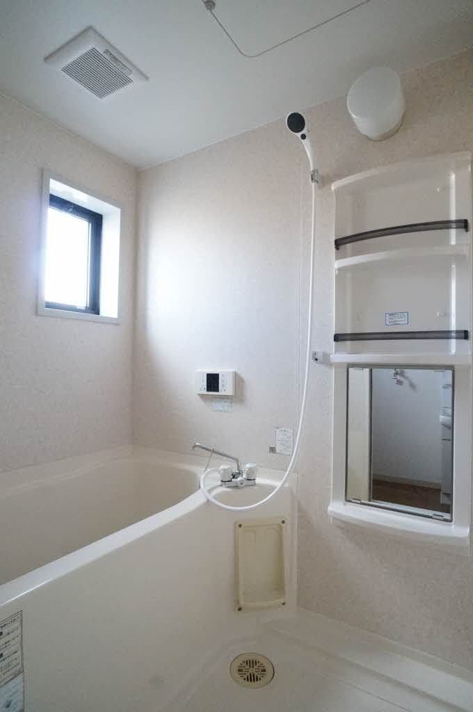 バス・シャワールーム　バスルーム