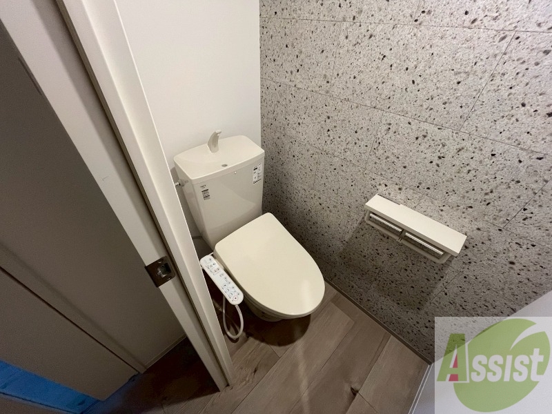 トイレ　こちらはトイレです。清潔感があり、安心して使用できます。