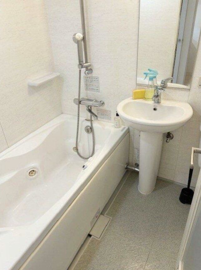 バス・シャワールーム　バス