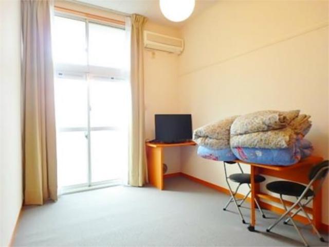 その他　カーペットではないフローリングのお部屋もあります