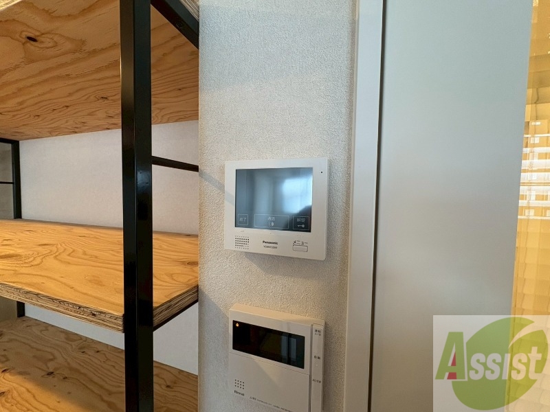 セキュリティ　ＴＶモニター付インターホンです。来客者の顔が見えるので安心！