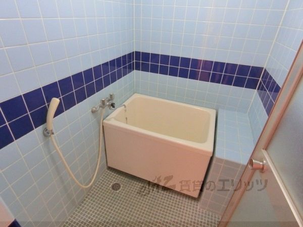 バス・シャワールーム　風呂