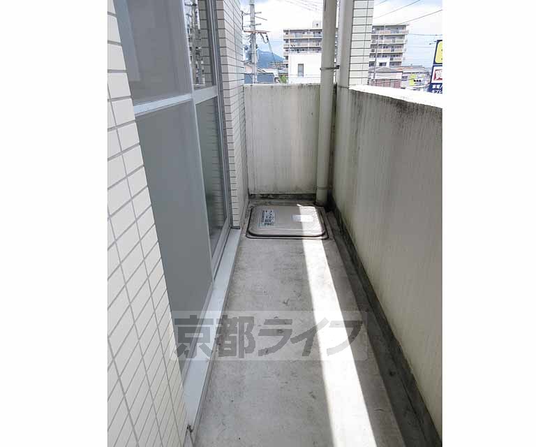 バルコニー　幅員の広いバルコニーです