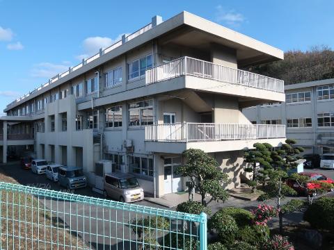 その他　福山市立引野小学校（その他）まで982m