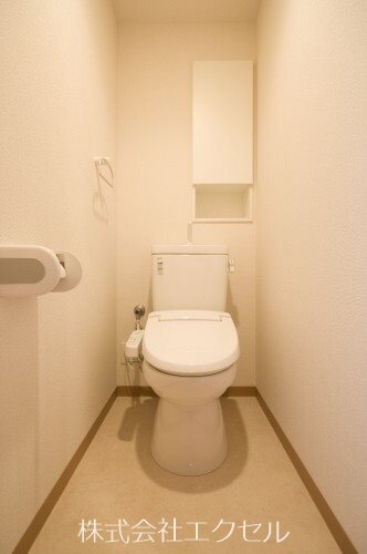 トイレ　洗面脱衣所、独立洗面台完備