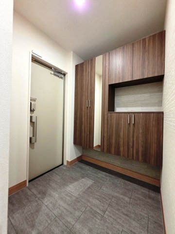 玄関　同間取り別部屋の参考写真