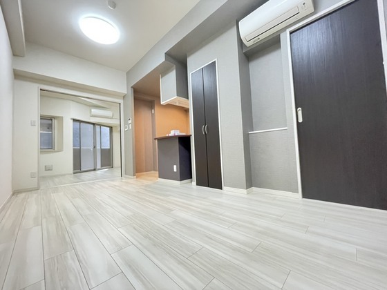 居室・リビング　※別部屋の写真です