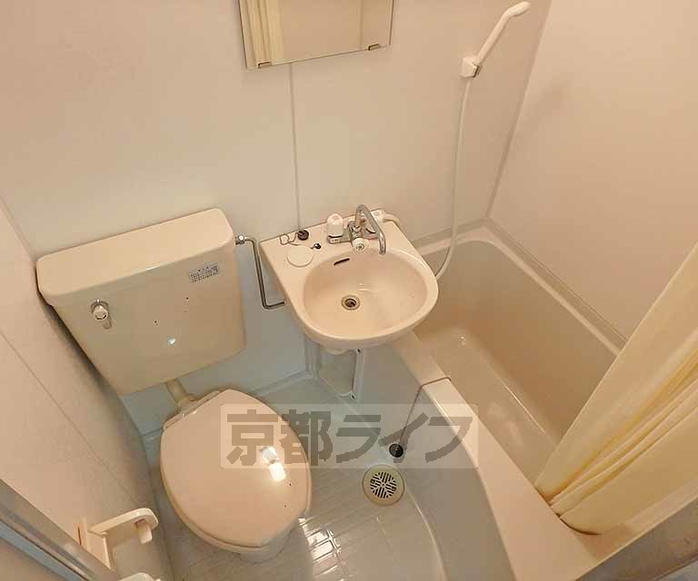 バス・シャワールーム　ホテルのようなユニットバスです。