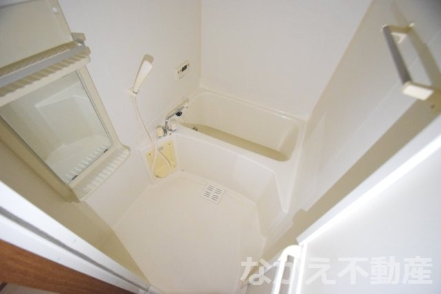 バス・シャワールーム　日々の疲れを癒すお風呂付です