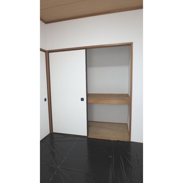 収納　※別タイプ参考写真です