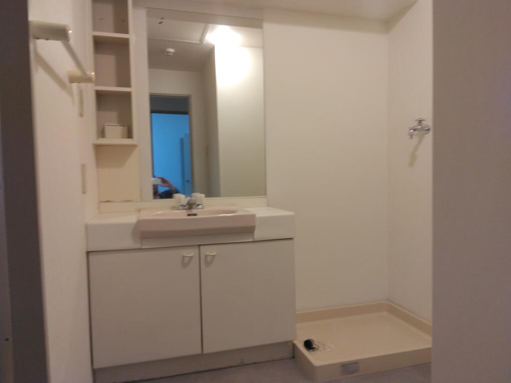 洗面設備　※別タイプ参考写真です