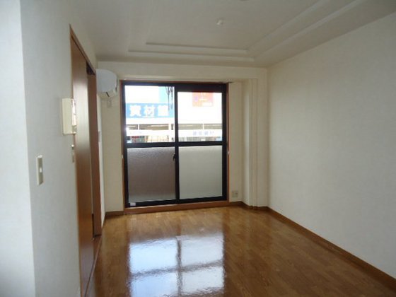 居室・リビング　他号室のお写真です