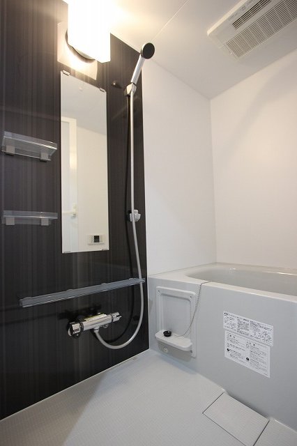 バス・シャワールーム　同物件、別号室のものです。