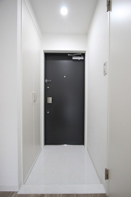 玄関　同物件、別号室のものです。