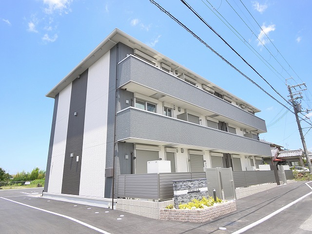 建物外観　落ち着いた雰囲気の外観です