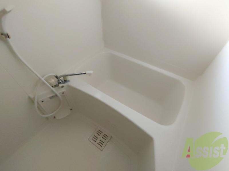 バス・シャワールーム　浴室は綺麗でゆったりとお過ごしいただけます。