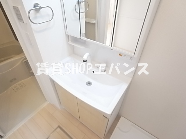 洗面設備　脱衣スペースもあります