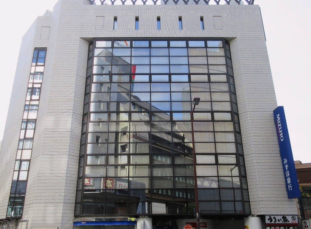 銀行　みずほ銀行市ヶ谷支店（銀行）まで535m