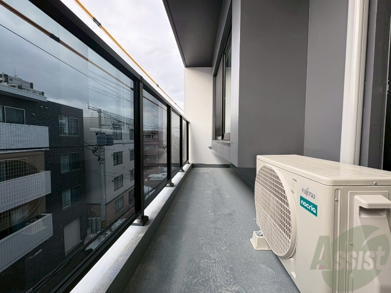 バルコニー　バルコニーです。洗濯物を干したり一息ついたりできますね！