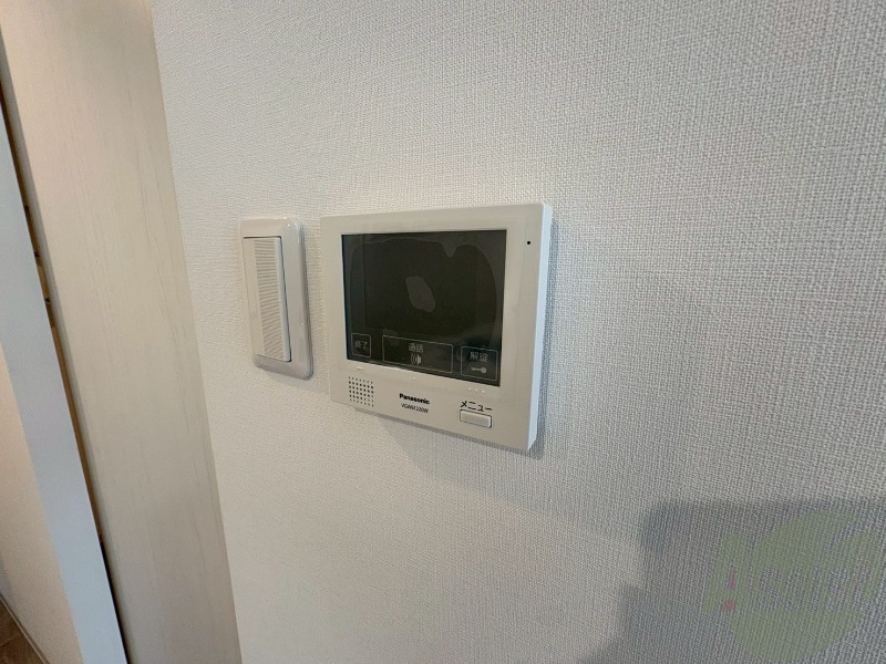 セキュリティ　モニタ付インターホンでセキュリティ面も安心です。