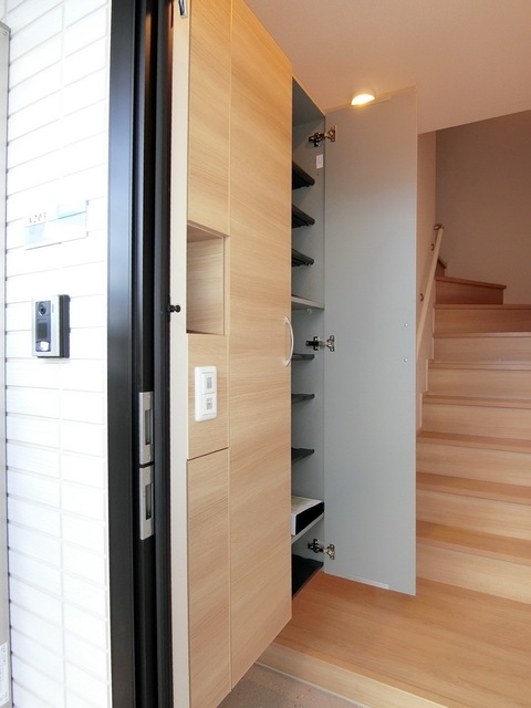 玄関　ゆったりとした玄関です