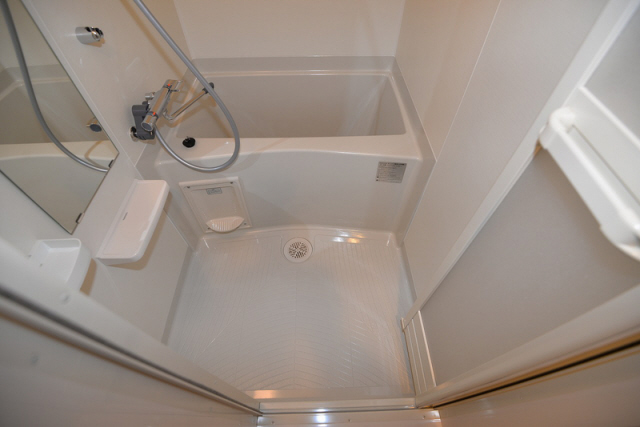 バス・シャワールーム　日々の疲れを癒すお風呂付です