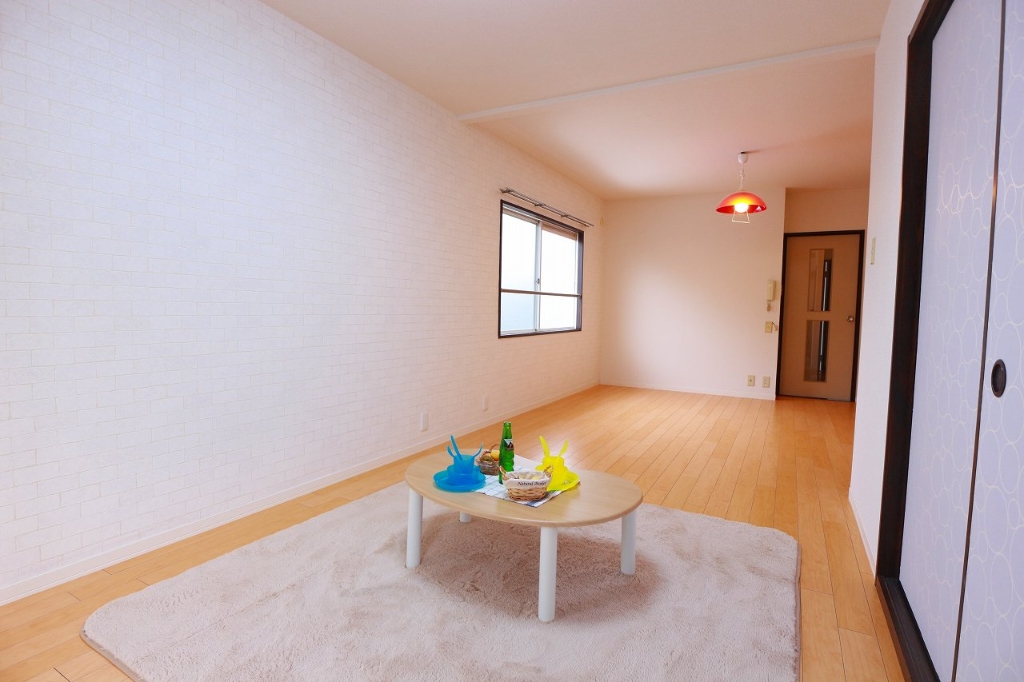 居室・リビング　※別部屋参考写真