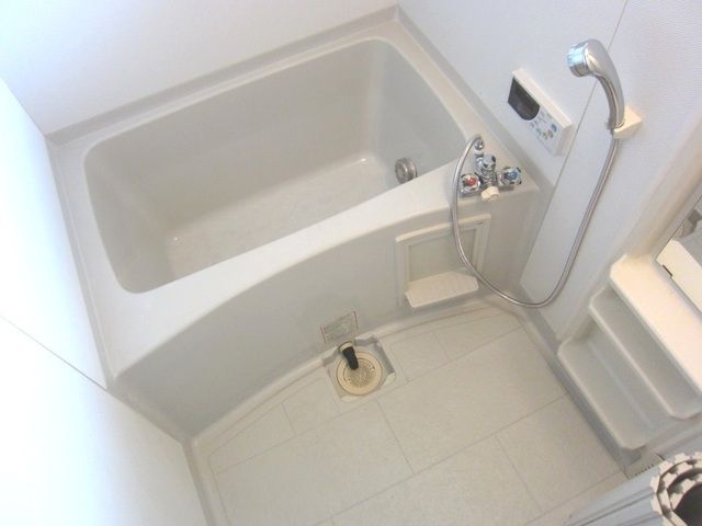 バス・シャワールーム　☆追い焚き付きバス