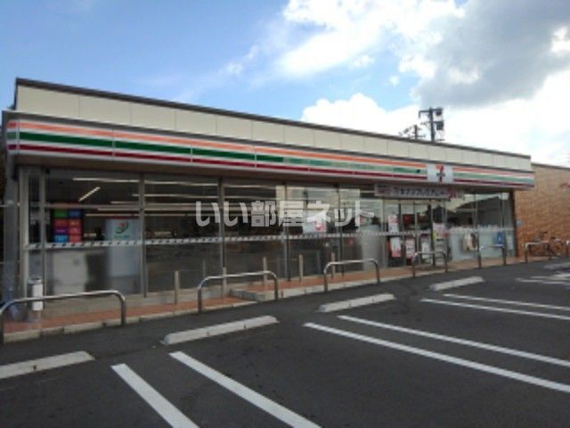 コンビニ　セブンイレブン 名張蔵持町原出西店（コンビニ）まで641m