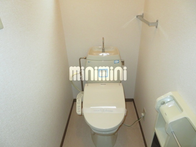 トイレ　温水洗浄便座