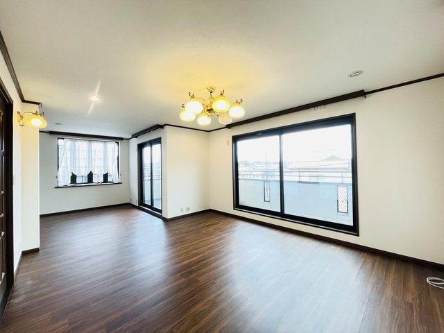 居室・リビング　清掃前の写真です