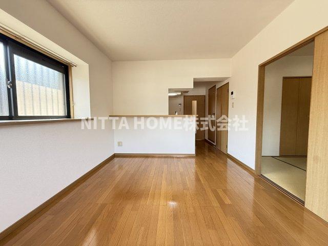 居室・リビング　明るいリビングです◆