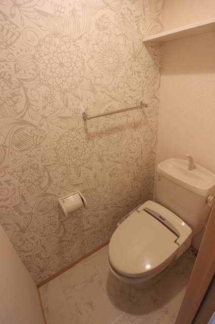 トイレ　温水洗浄暖房便座