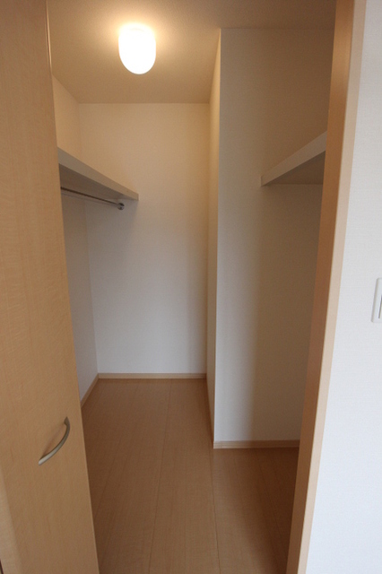 収納　ウォークインクローゼット