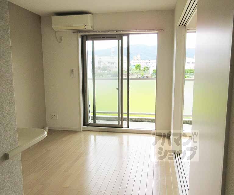 居室・リビング　明るく優しい雰囲気のリビングです