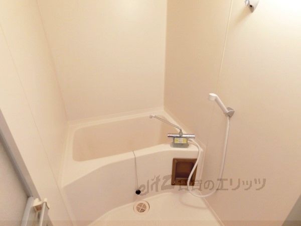 バス・シャワールーム　風呂