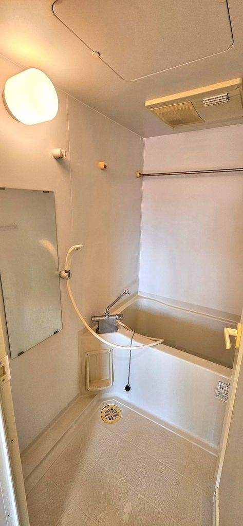 バス・シャワールーム　バス