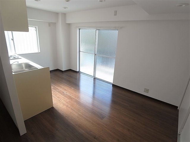 その他部屋・スペース　リビングスペース、洋室と間仕切りを出来ます