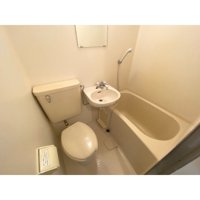 バス・シャワールーム　ユニットバスも綺麗に使って下さい♪