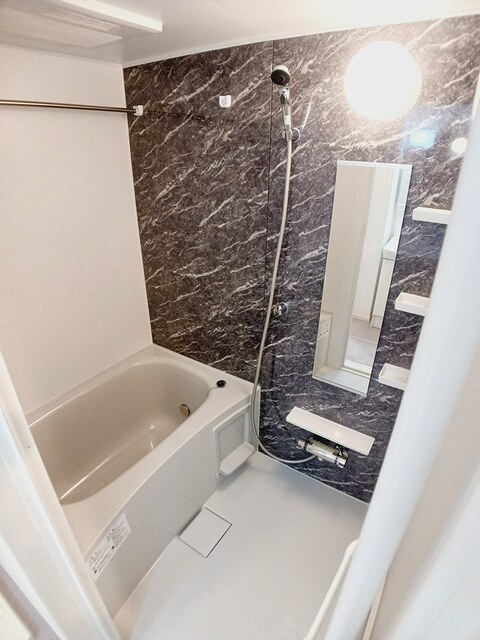 バス・シャワールーム　バス