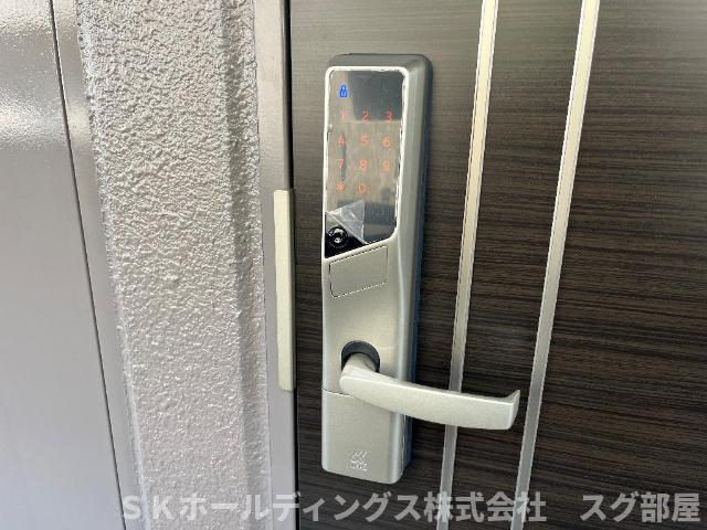 玄関　セキュリティ