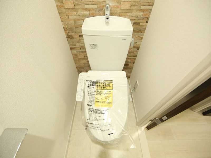 トイレ　温水洗浄暖房便座付トイレ