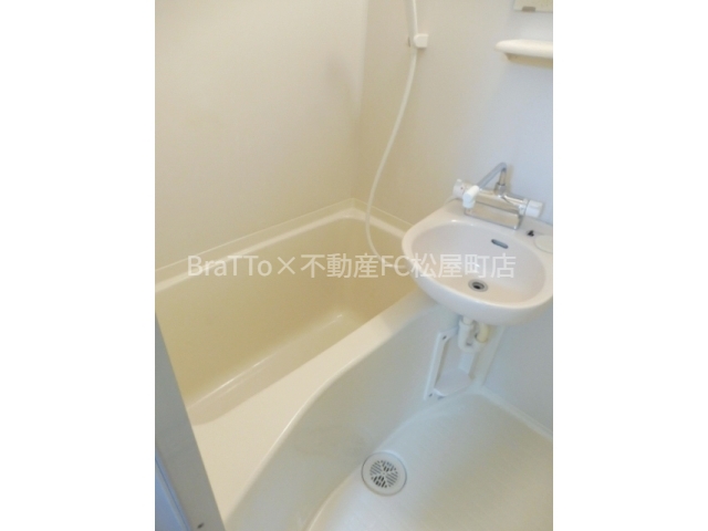 バス・シャワールーム　バス