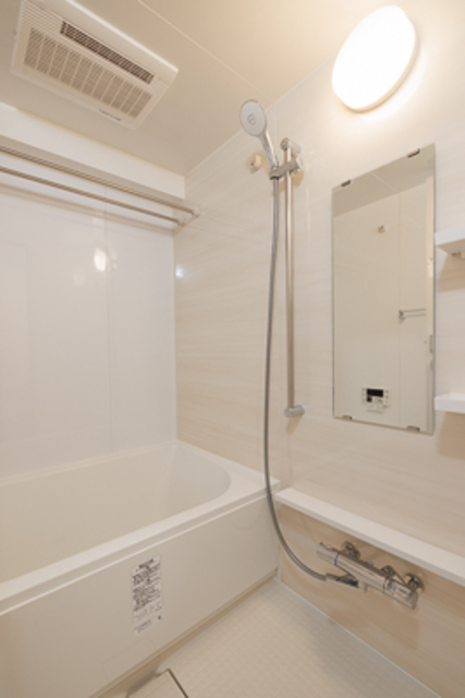 バス・シャワールーム　※写真は同タイプ住戸です。