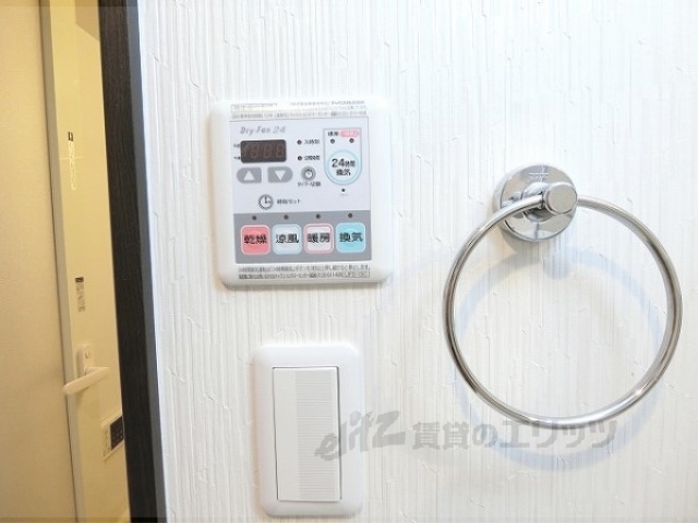 その他設備　給湯器リモコン